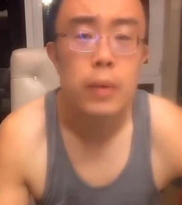 吃瓜网红打篮球视频,网红吃瓜达人篮球场上展风采