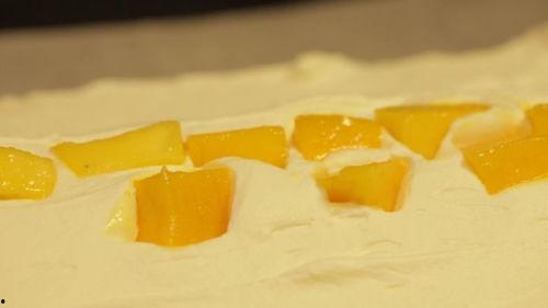 瓜仔吃蛋糕视频播放,甜蜜瞬间，欢乐共享