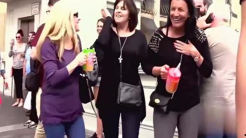 街头恶搞吃瓜视频大全,带你领略欢乐瞬间