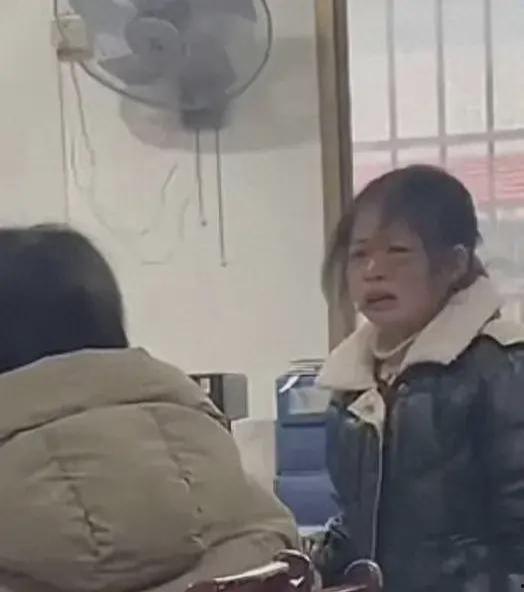 欢乐老师上课吃瓜视频播放,视频播放引网友热议